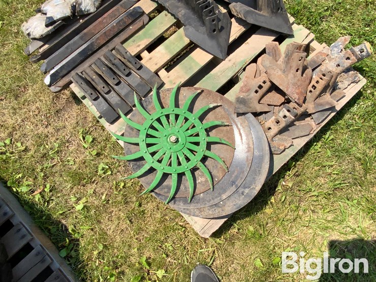 pallet-of-farm-support-image-9