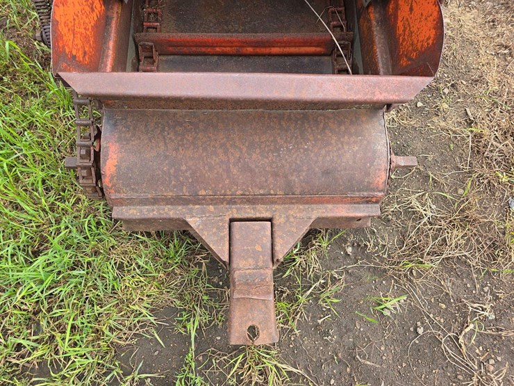 no.-205-conveyor,-540-pto,-approx-40’,-8-14-tires-on-4-bolt-rims-image-10