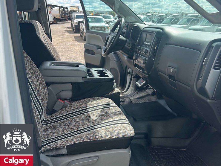 2016-gmc-sierra-2500hd-image-21