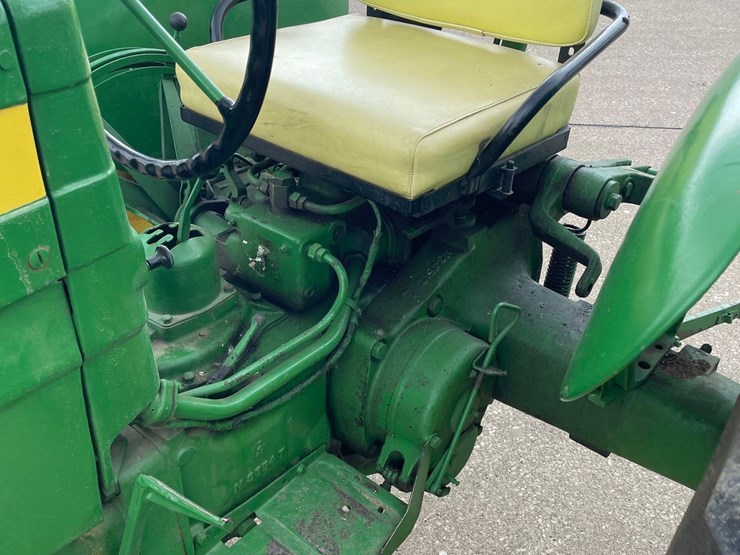 john-deere-420-image-25