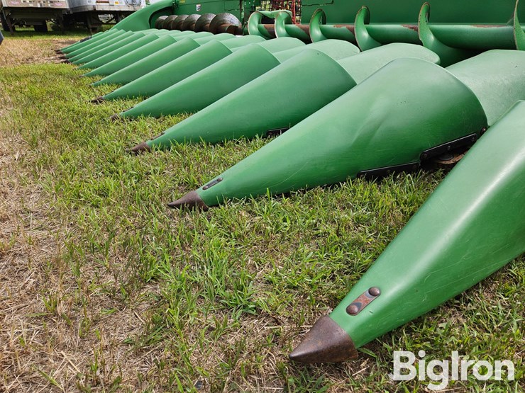 2010-john-deere-612cx-corn-head-image-16