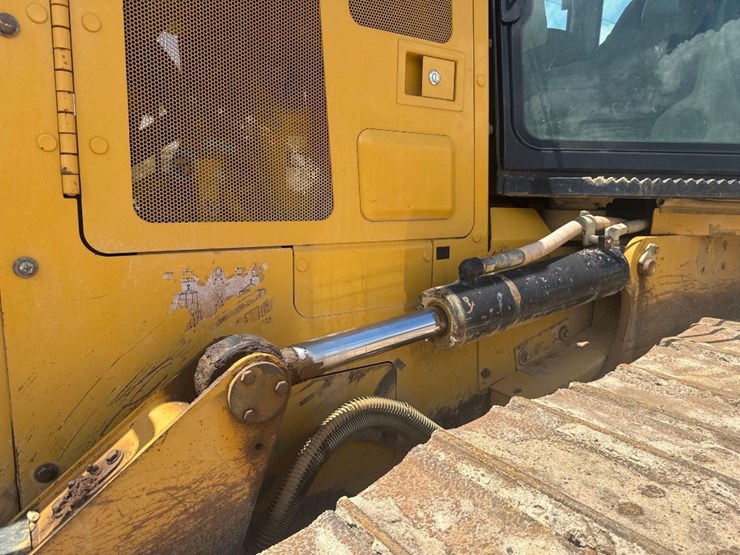 2016-caterpillar-d6k2-lgp-image-20