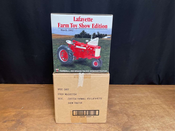 1/16-farmall-450-brass-tacks-demonstrator-2002-lafayette-nib-sc-image-13