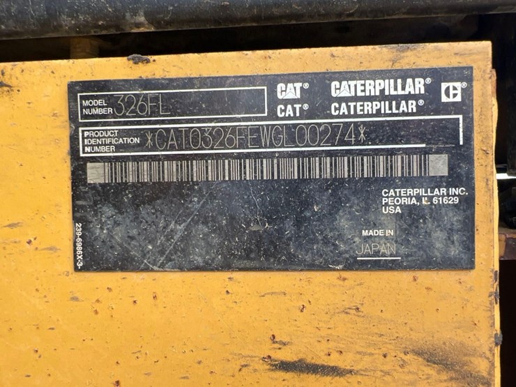 2015-caterpillar-326fl-image-17