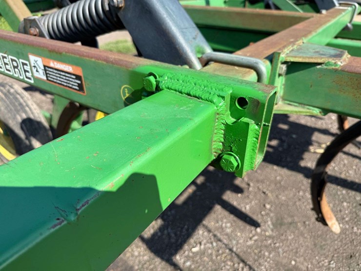john-deere-680-image-31