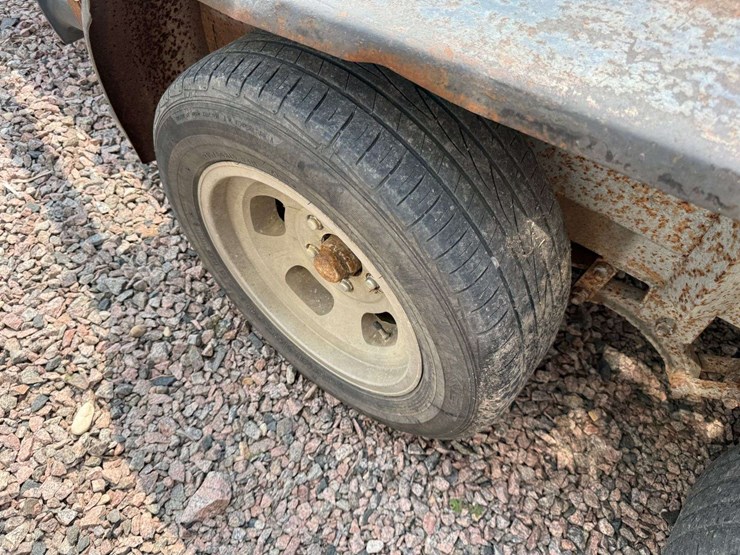 smaller-flatbed-trailer,-76”-x-16’-long,-tandem-axle,-toolbox-in-front,-215/60r15-tires,-*has-title-image-14