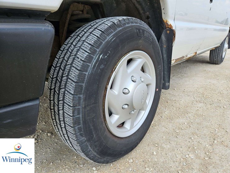 2008-ford-cargo-image-35