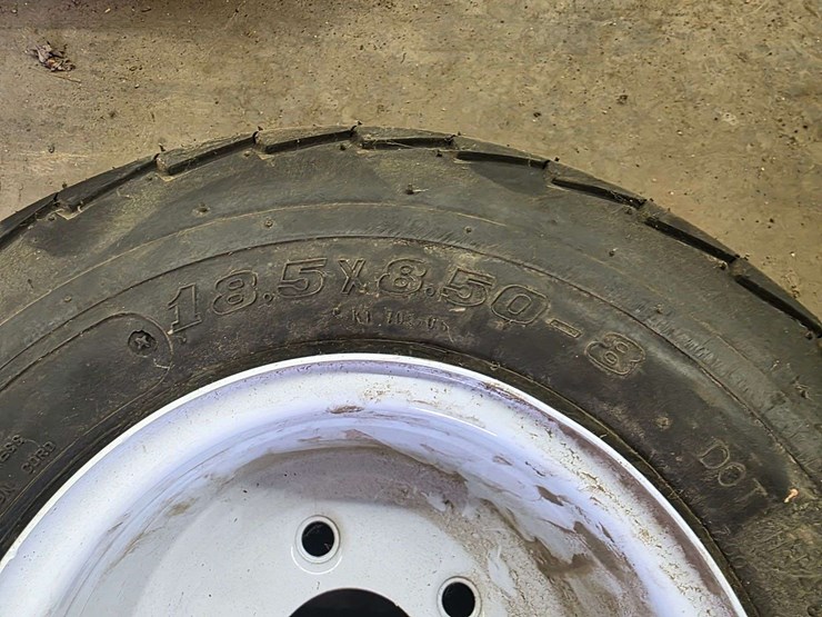 18.5x8.5-8-tire-on-5-bolt-rim,-new-image-4