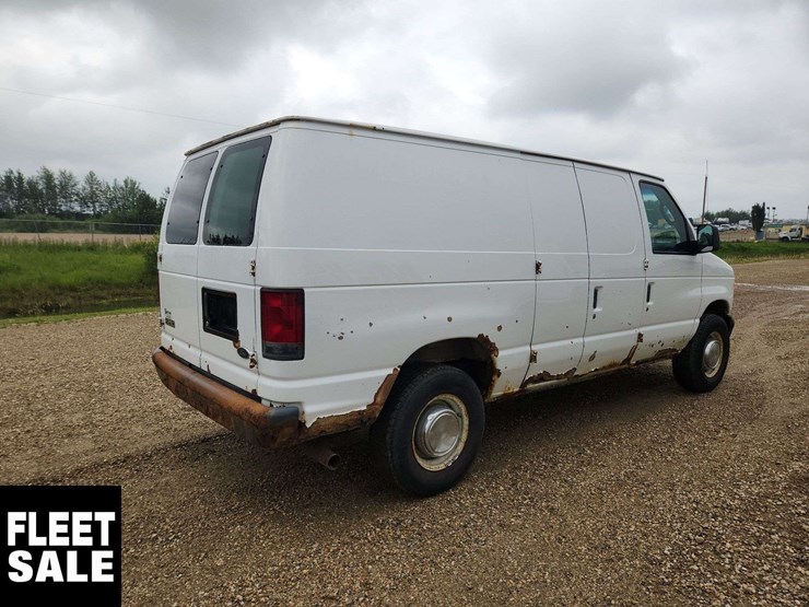 2005-ford-cargo-image-4