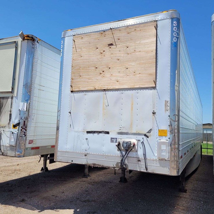 2010 UTILITY REEFER TRAILER
