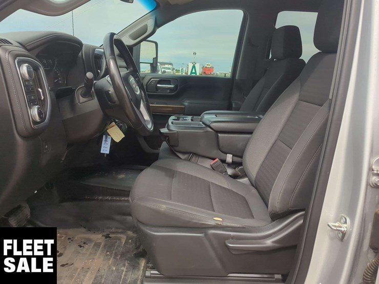 2022-gmc-sierra-2500hd-image-10