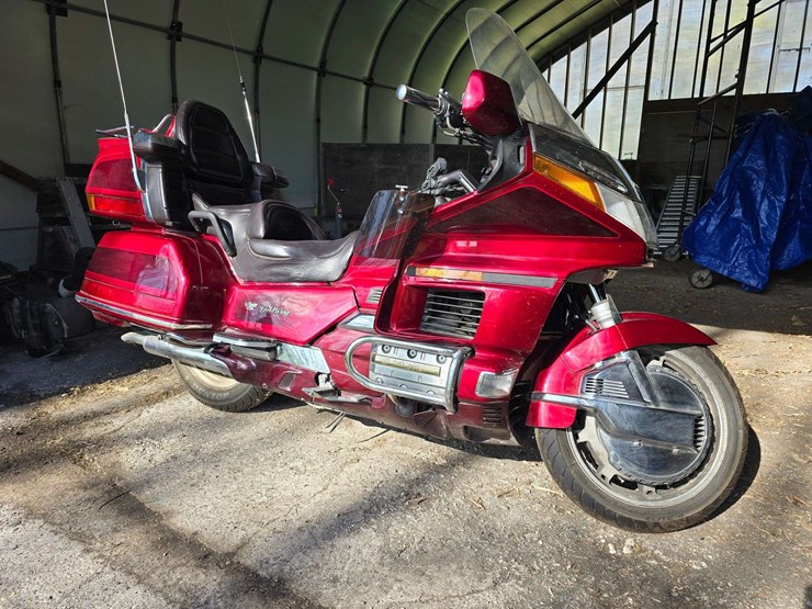 1996-honda-goldwing-gl1500se,-101,566-miles,-am/fm/tape,-air-ride,-new-front-and-rear-tires,-works-a-image-1