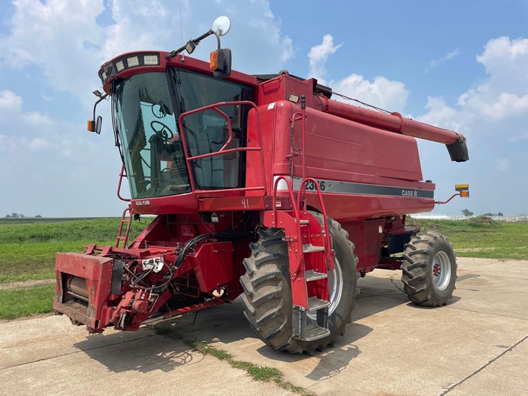 2002-case-ih-2366-image-1