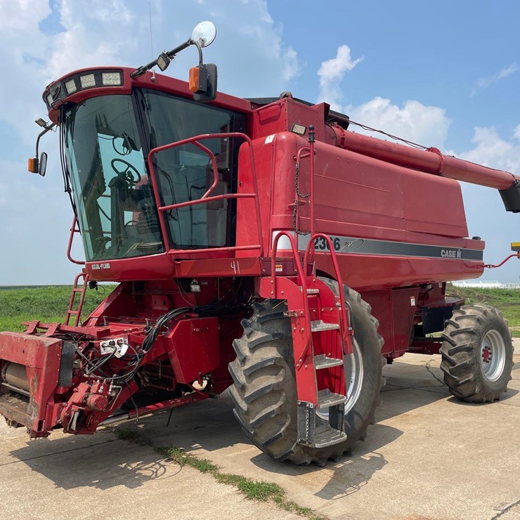 2002 CASE IH 2366