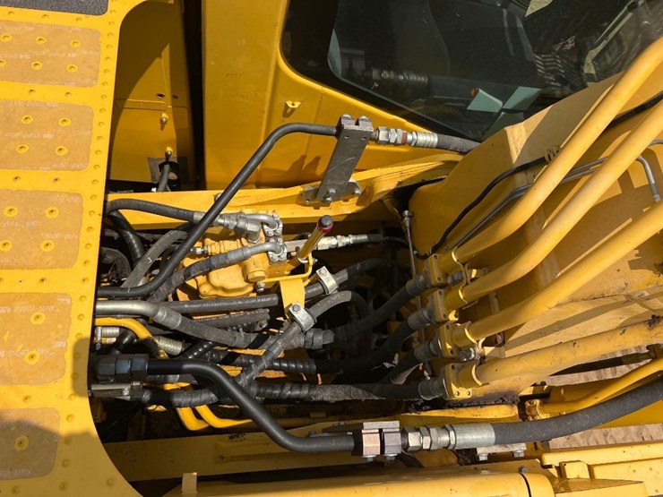 2019-komatsu-pc290-lc-11-image-17