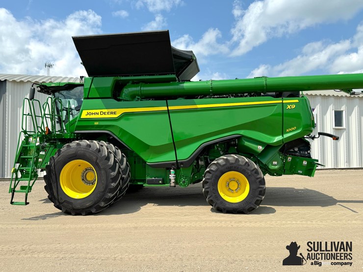2023-john-deere-x9-1000-image-8
