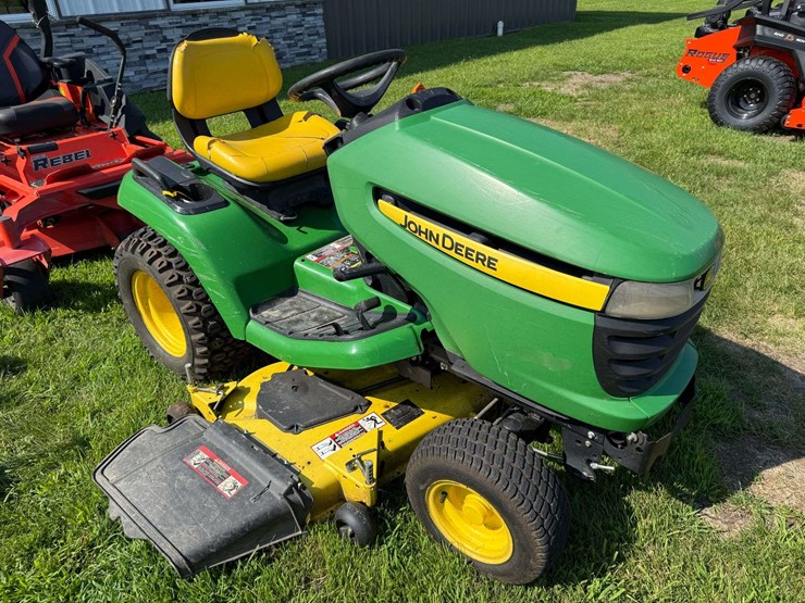 john-deere-x530-image-1