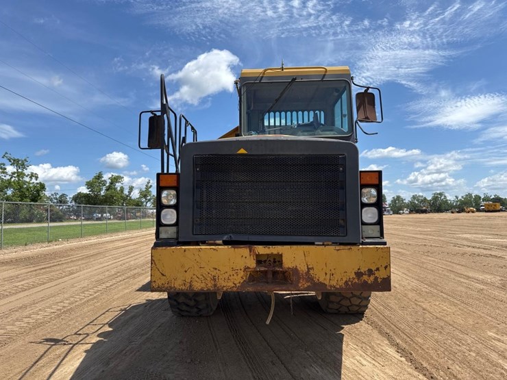 1998-caterpillar-d250e-image-3