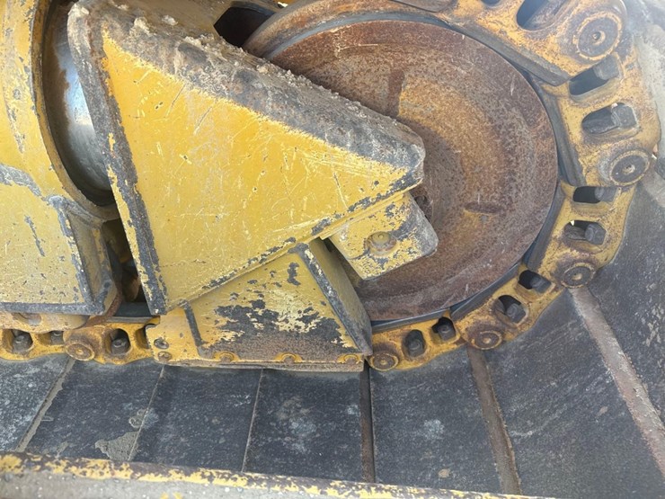 caterpillar-d6t-lgp-image-14