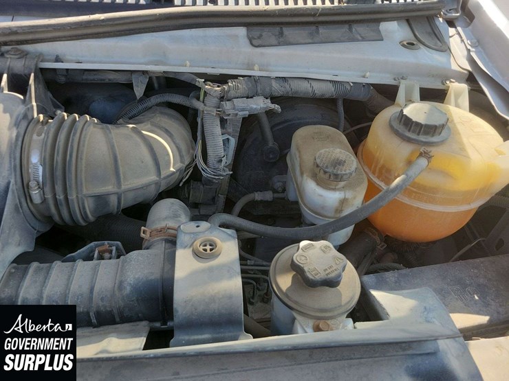 2014-ford-cargo-image-14