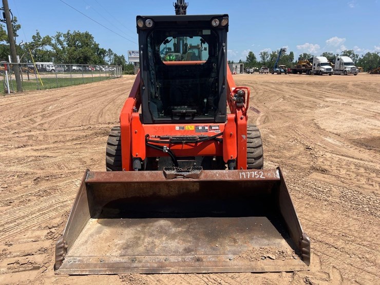 2020-kubota-ssv75-image-7