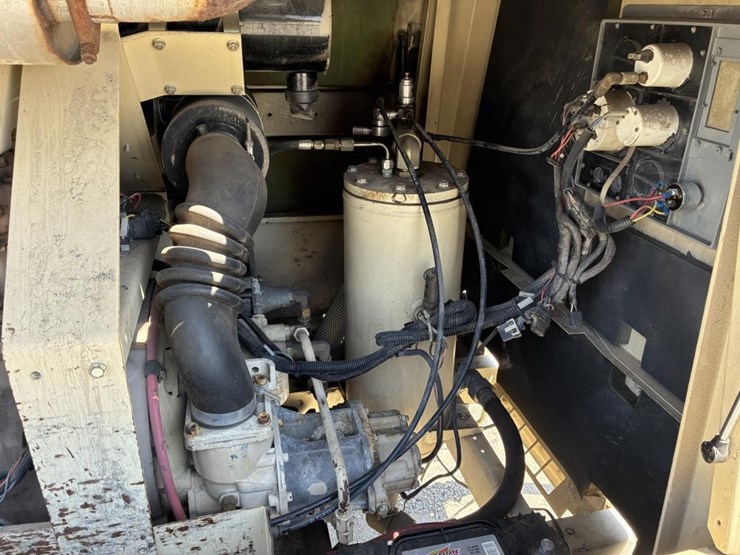 john-deere-11-image-6
