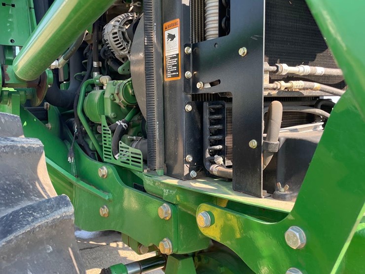 2015-john-deere-6115d-image-54