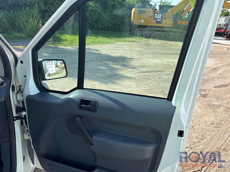 2011-ford-transit-connect-image-14