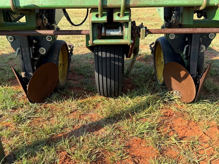 john-deere-7100-image-6