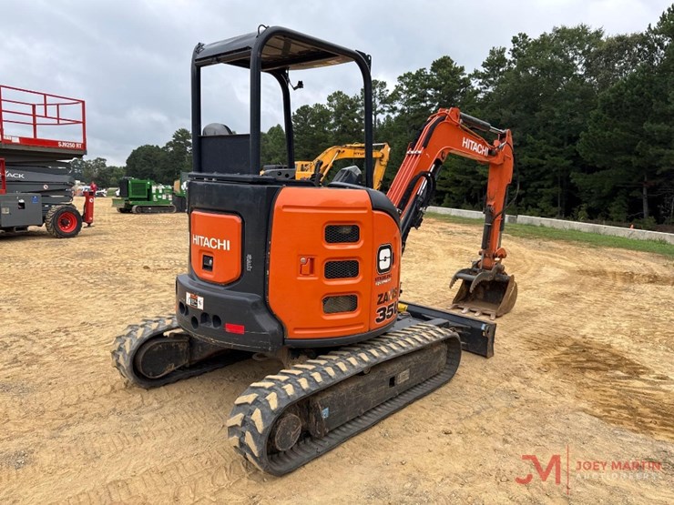 hitachi-zaxis-35u-mini-excavator-image-4