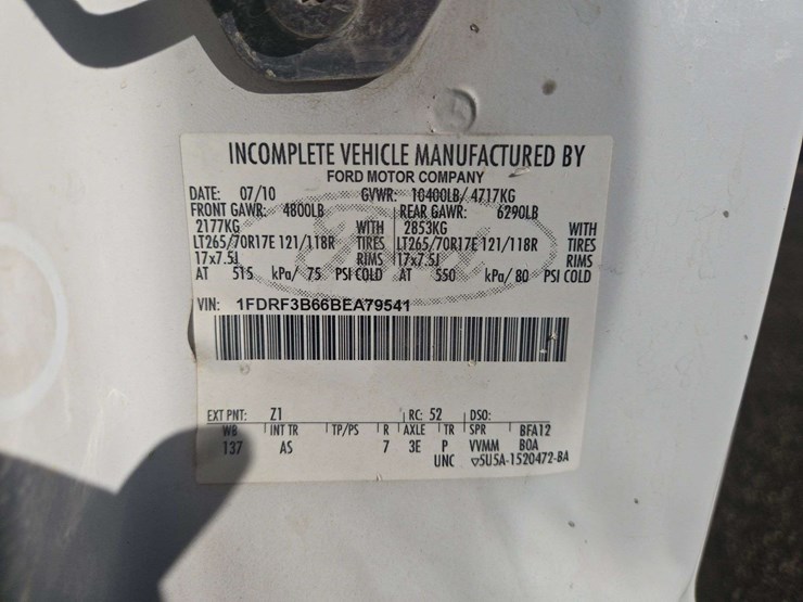 2011-ford-f350-image-18