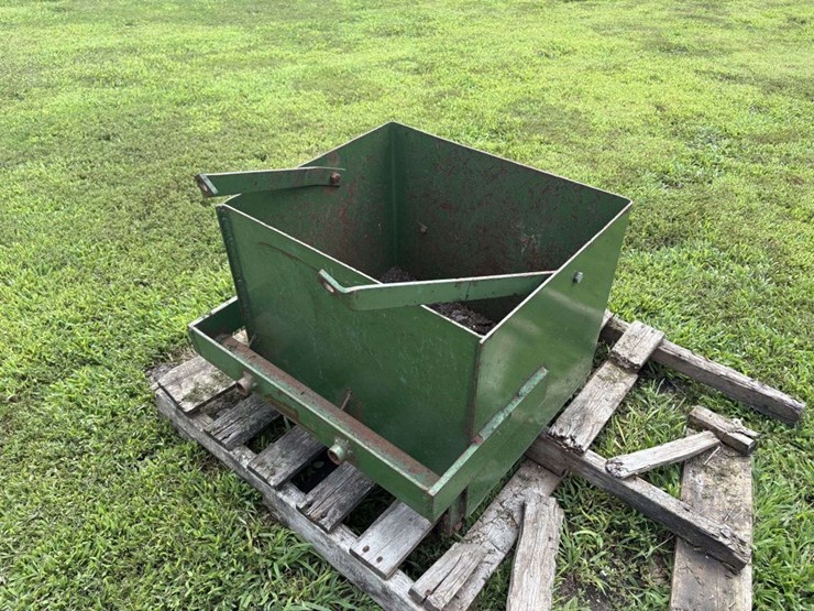 john-deere-3010-image-4