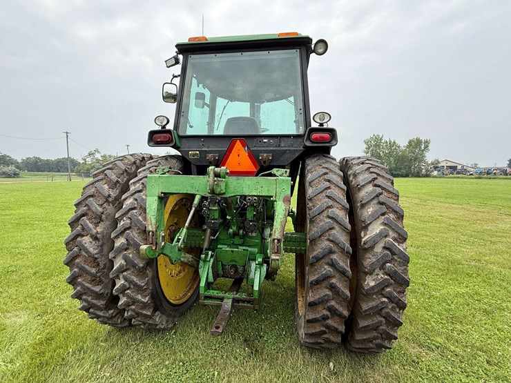 1983-john-deere-4650-image-11