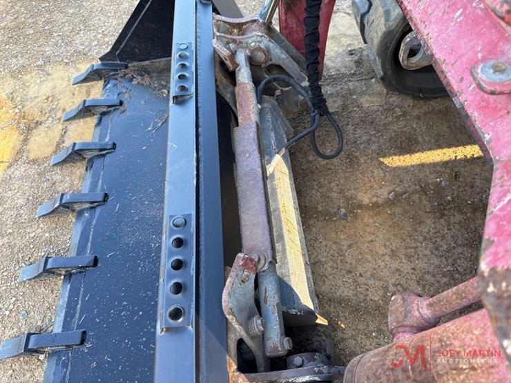 takeuchi-tl10v2-image-5