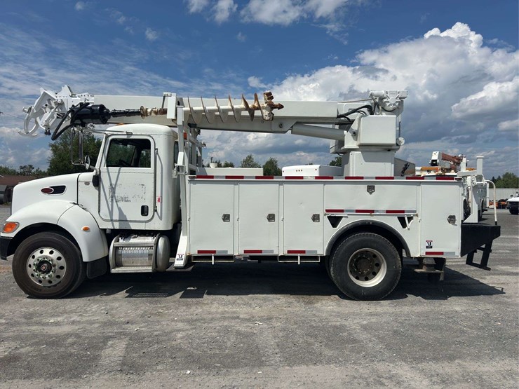 2007-peterbilt-pb335-s/a-auger-truck-image-6