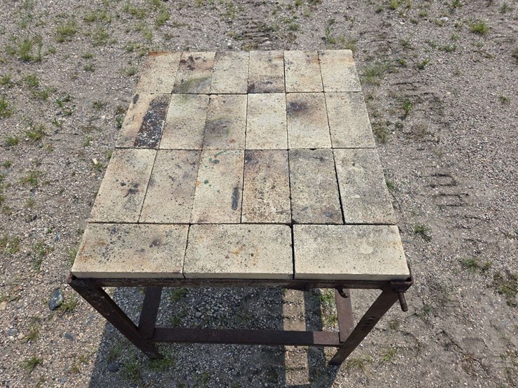 welding-table,-28”-x-33”-on-heavy-duty-stand-image-3