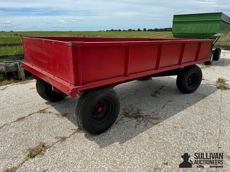 13.5'-barge-wagon-image-3