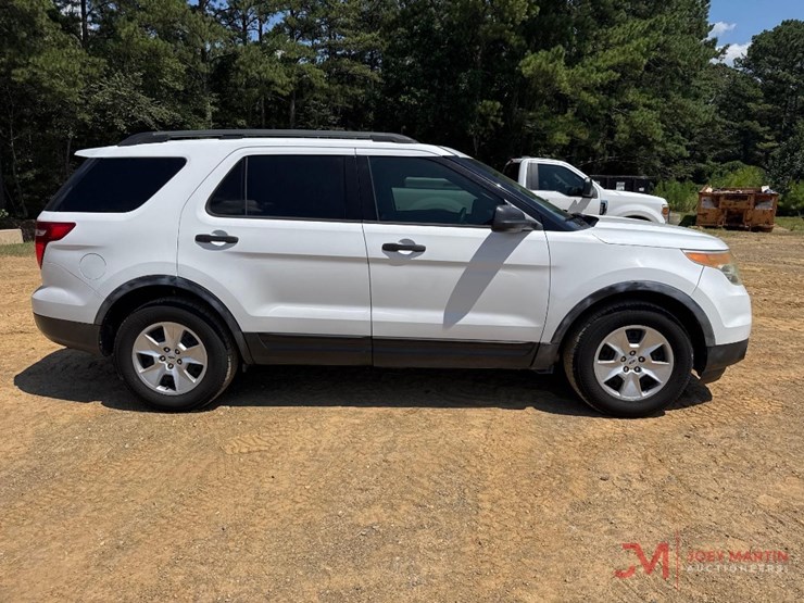 2014-ford-explorer-image-2