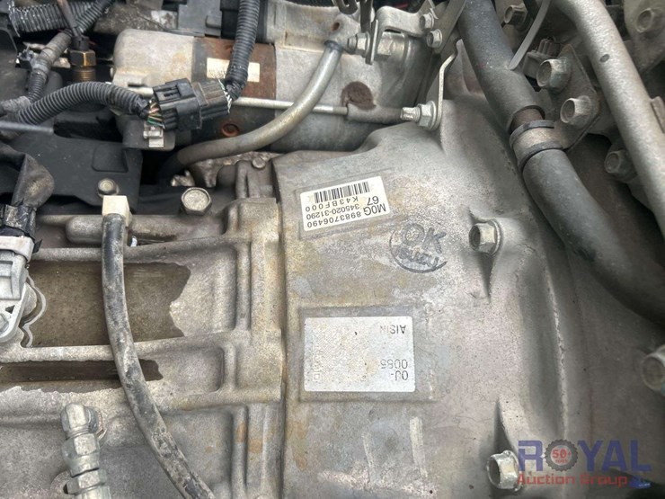 2021-isuzu-nrr-image-18