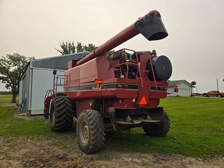 2002-case-ih-2388-image-17