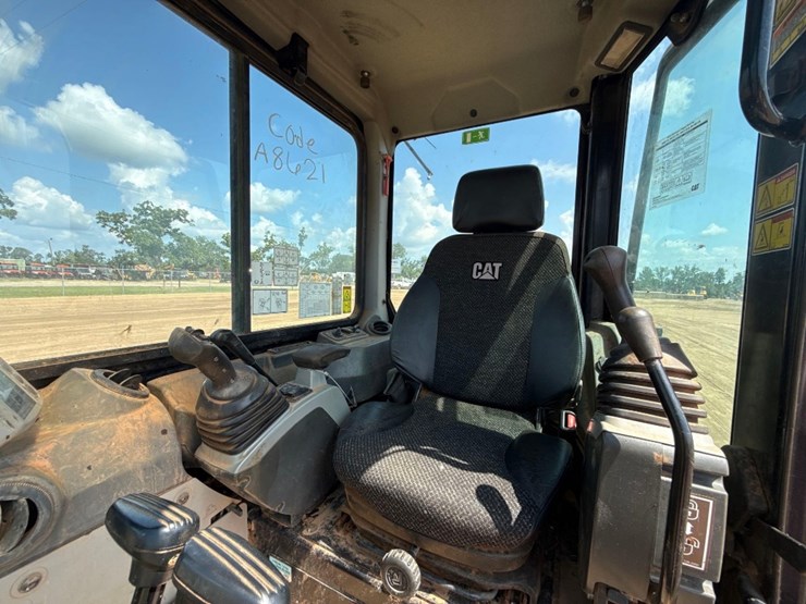 caterpillar-305e2-cr-image-24