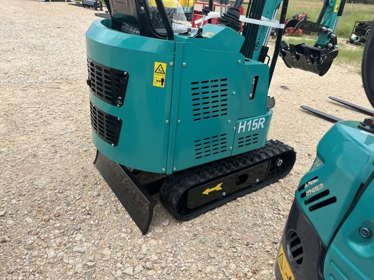 cfg-h15r-mini-excavator-image-4