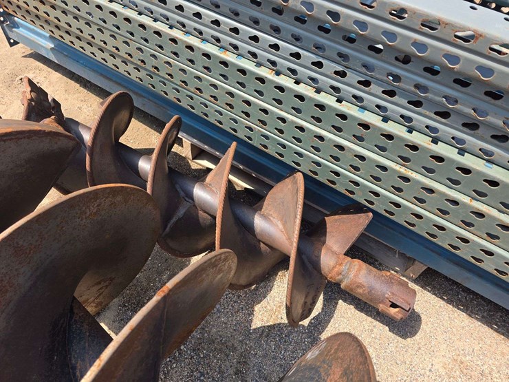 lowe-skid-loader-post-hole-auger,-24”-and-16”-bits-with-a-24”-extension,-flat-faced-couplers,-model:-image-11