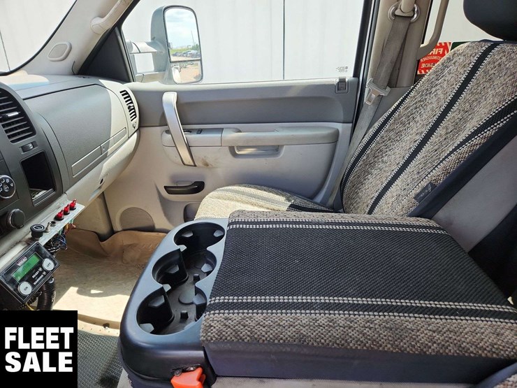 2012-chevrolet-silverado-3500hd-image-12