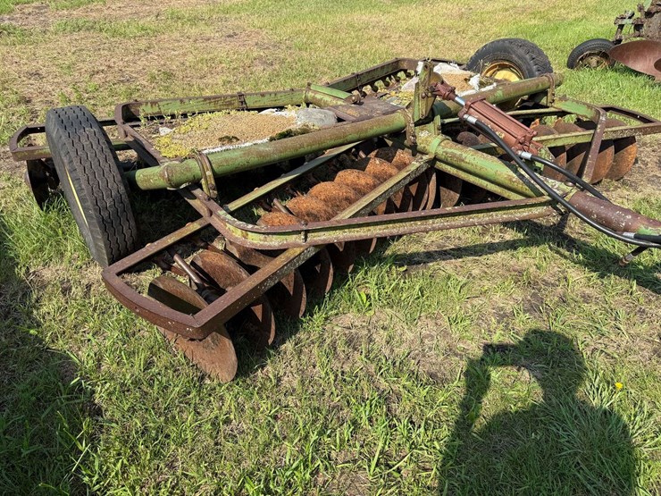 john-deere-10-image-7