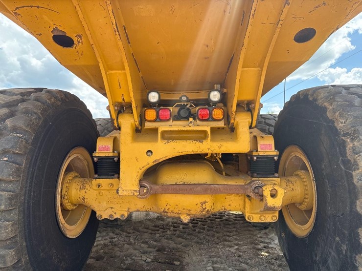 caterpillar-740b-image-14