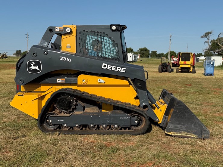 2023-deere-331g-image-2