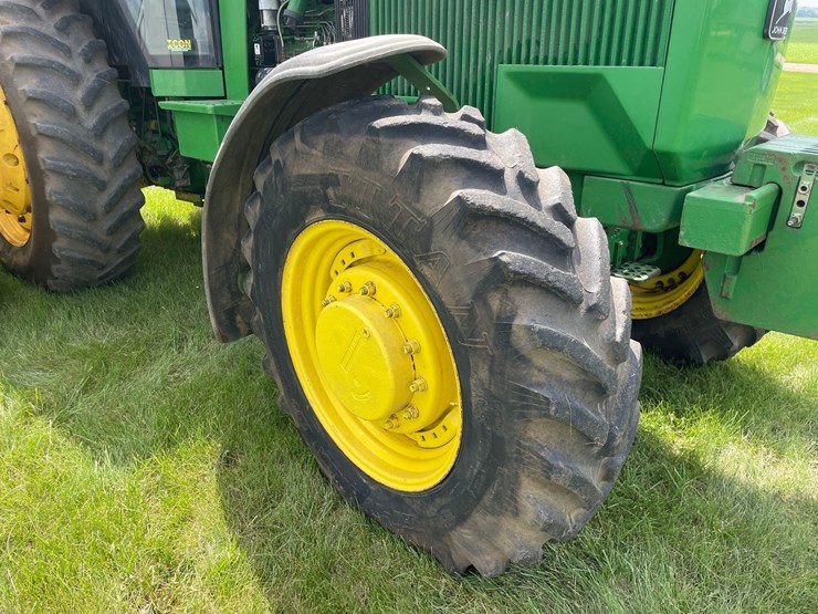 john-deere-4755-image-22