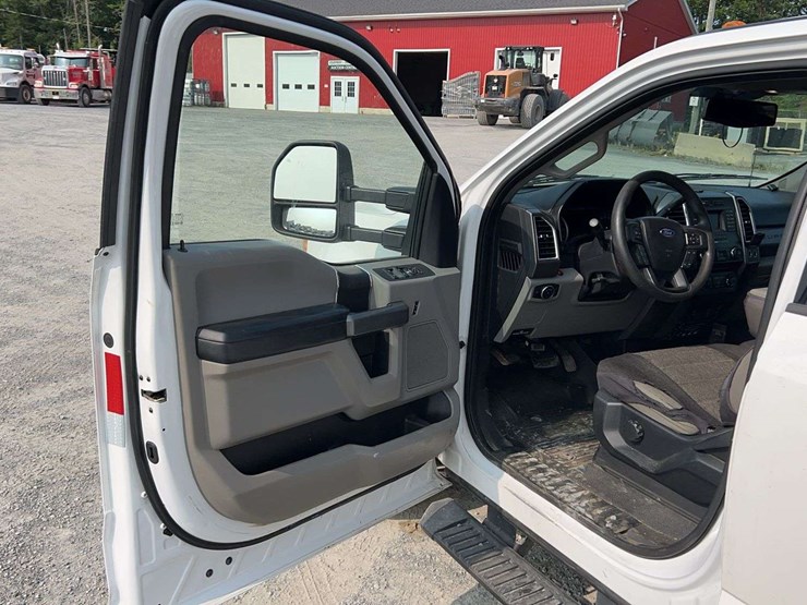 2017-ford-f350-image-10
