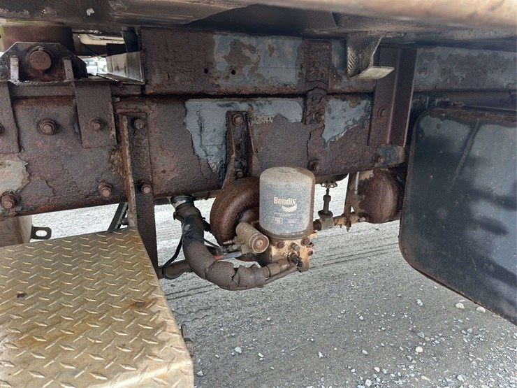 2008-peterbilt-pb340-t/a-dump-truck-(24’-dump)-image-14